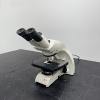 Leica DM 750/4K Microscope image 1